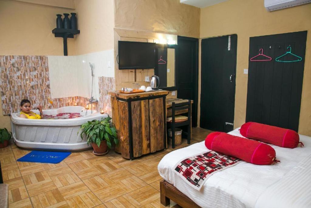 Hotel Tourist Residency - Housity
