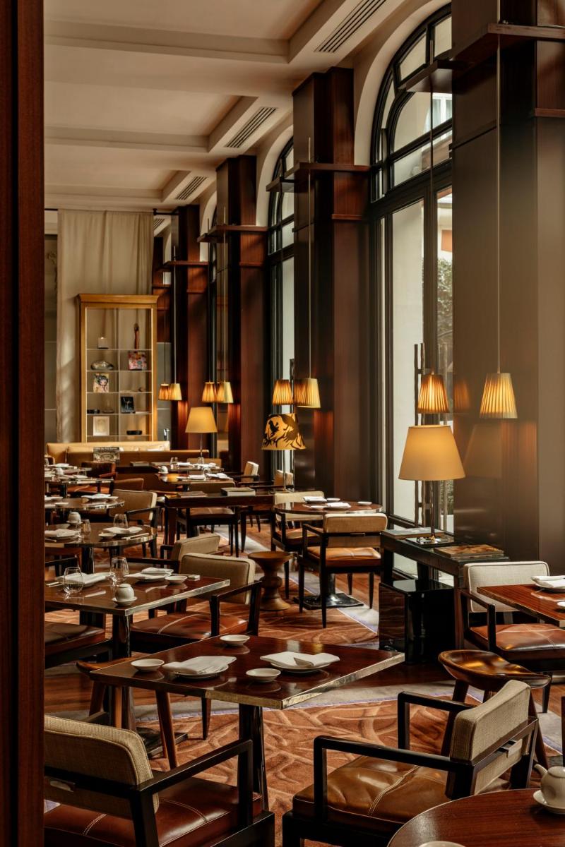 Restaurant ou autre lieu de restauration dans l'établissement Hôtel Le Royal Monceau Raffles Paris