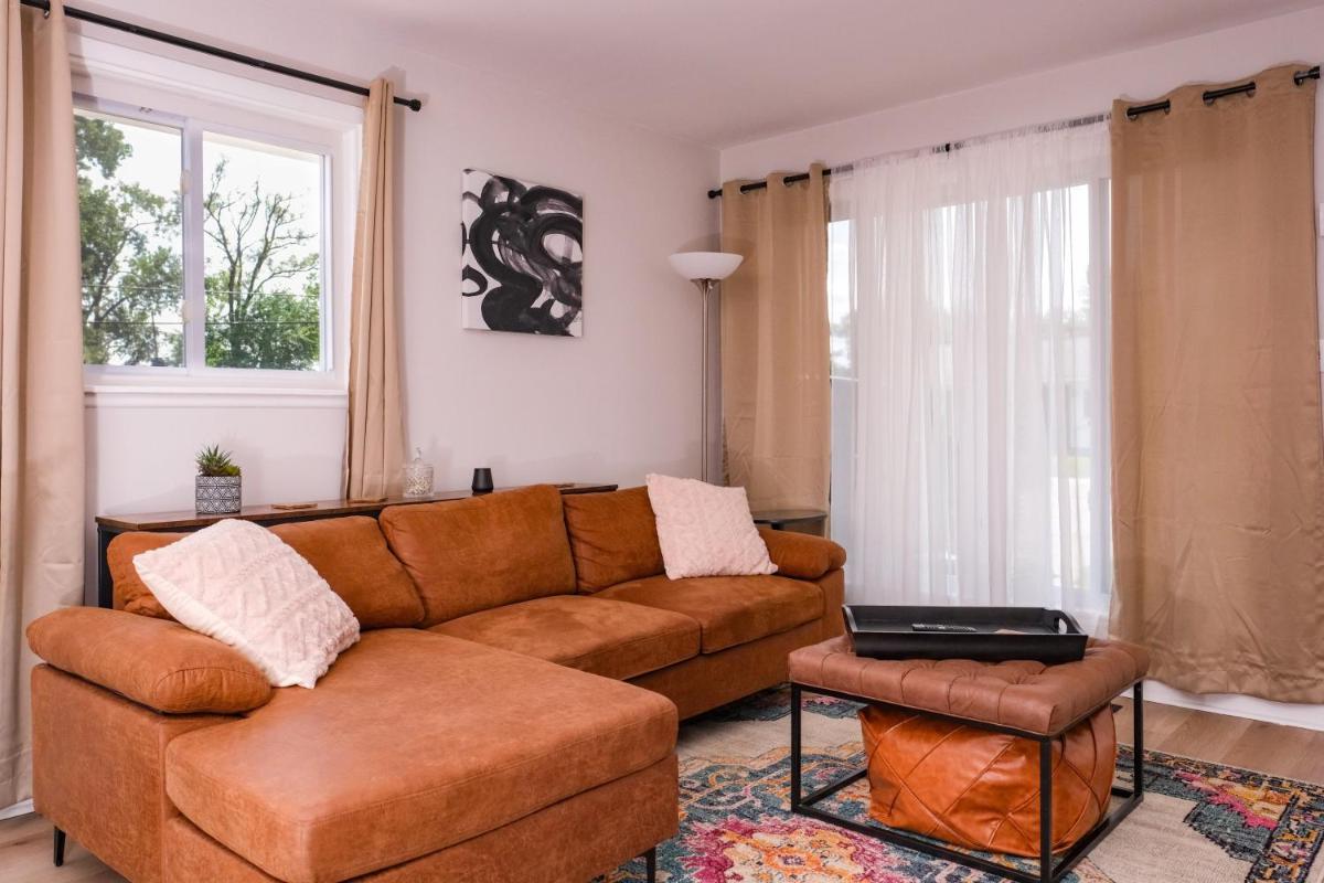 Charming and Stylish Gem - Housity