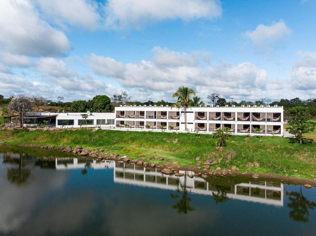 Hotel Vista Lago - Housity