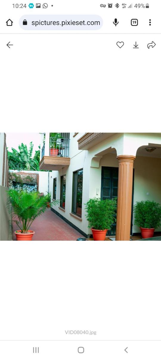 Molo Meru Home - Housity