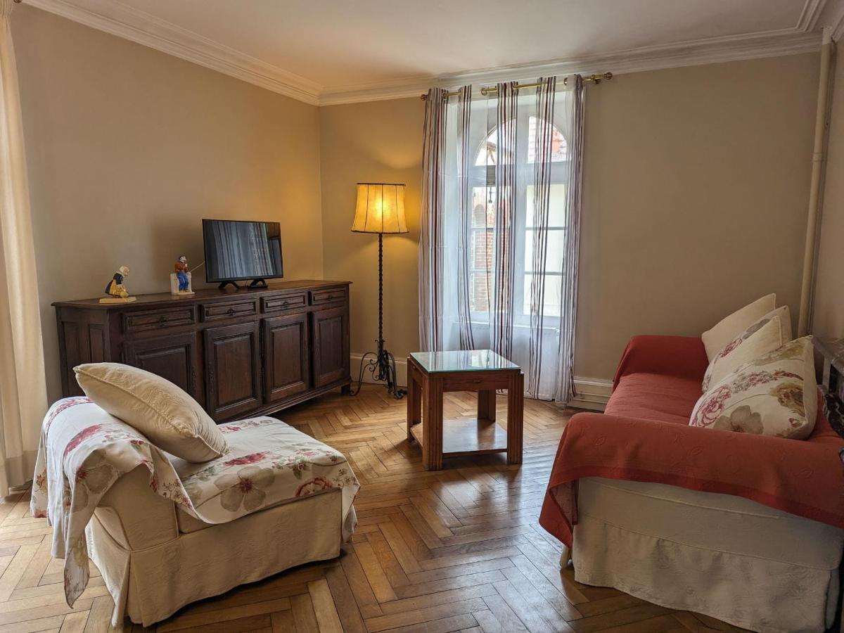 Gîte Cernoy-en-Berry, 6 pièces, 10 personnes - FR-1-590-5 - Housity