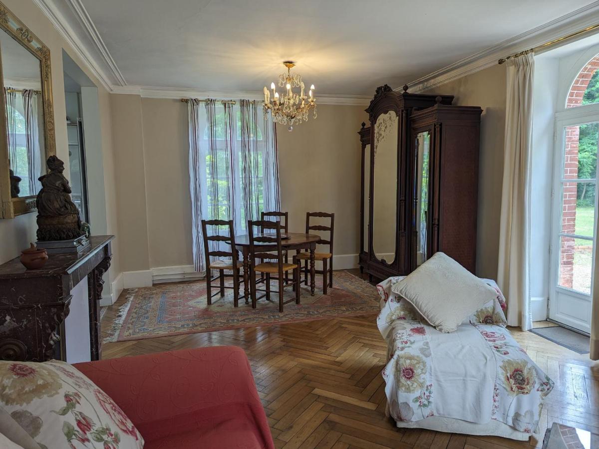 Gîte Cernoy-en-Berry, 6 pièces, 10 personnes - FR-1-590-5 - Housity