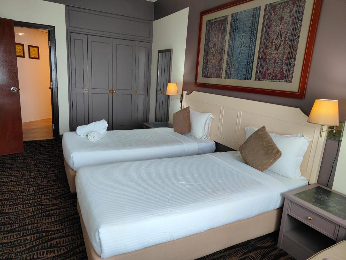 Seaview Deluxe@Rainbow Paradise Tg Bungah 4pax - Housity