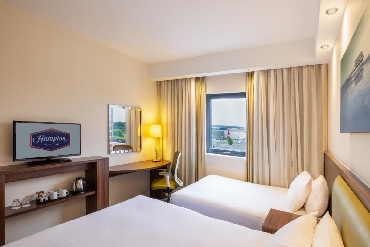 Hampton By Hilton Humberside Airport - Housity