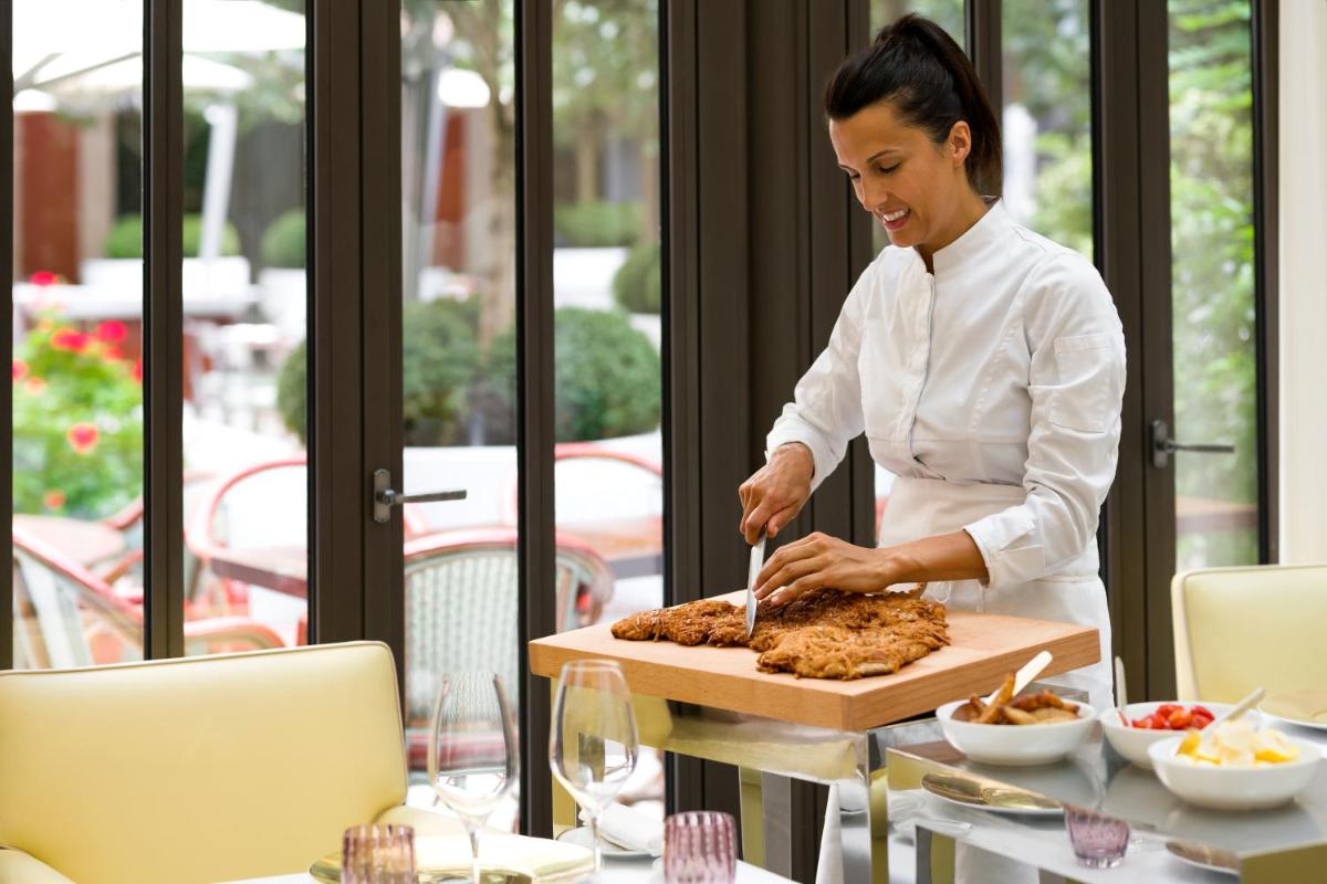 Nourriture dans l'hôtel ou à proximité