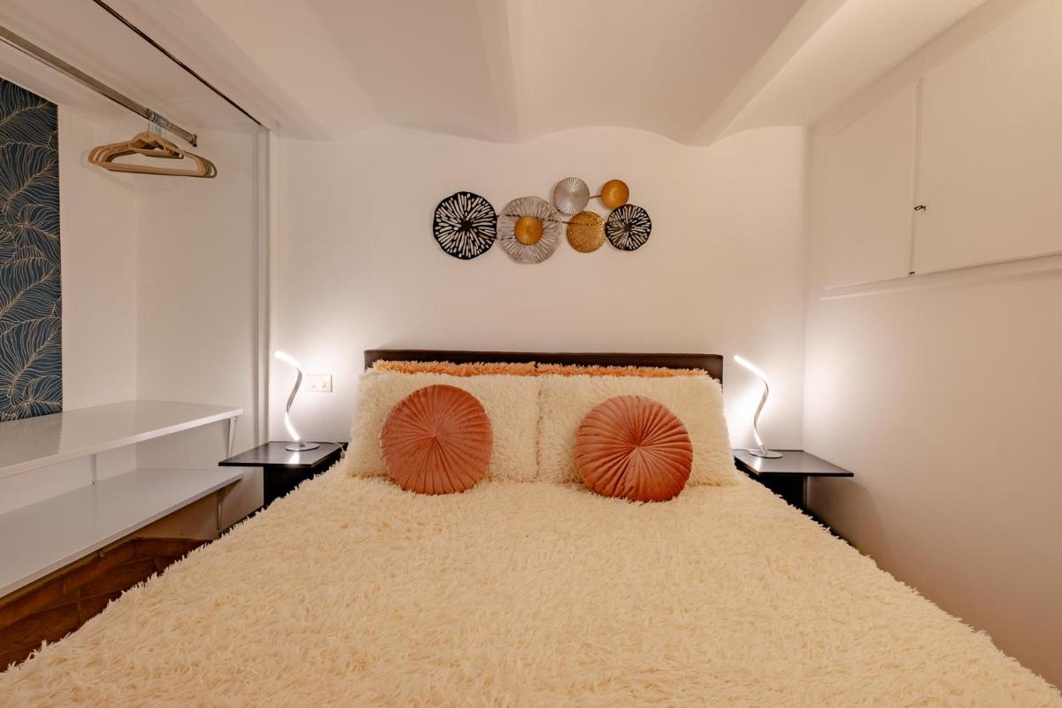 Vatican Garden Home - Housity