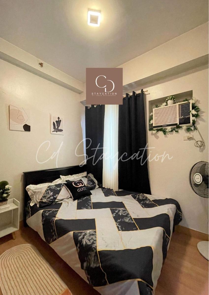 Suitetrails - CD Staycation - Unit 1 at Trees Residences