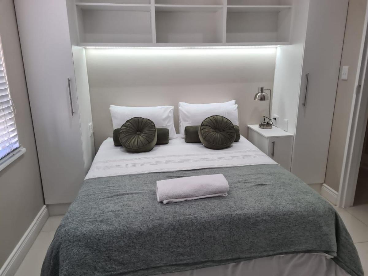 Cape Winelands Business Villas - Housity