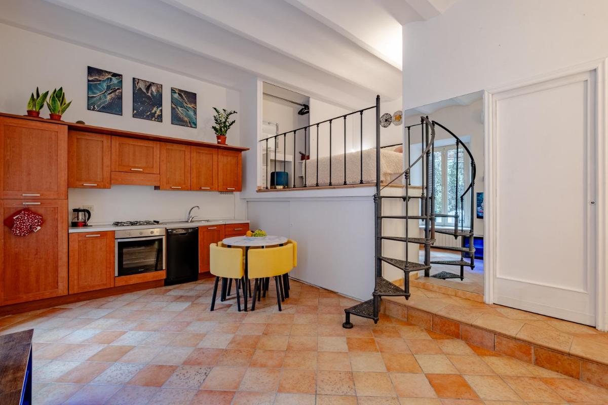 Vatican Garden Home - Housity