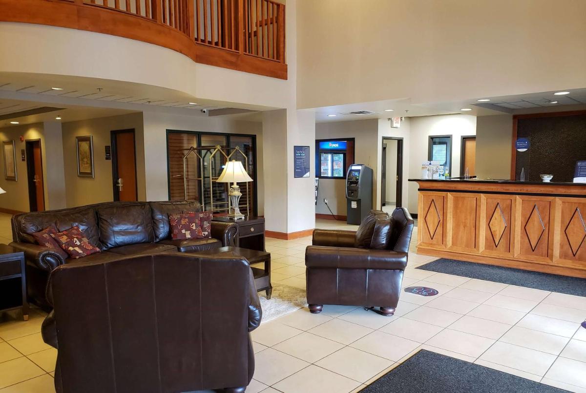Wingate by Wyndham Coon Rapids - Housity