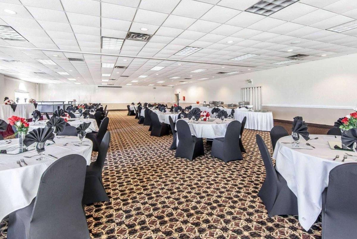 Wingate by Wyndham Marietta Conference Center Ohio - Housity