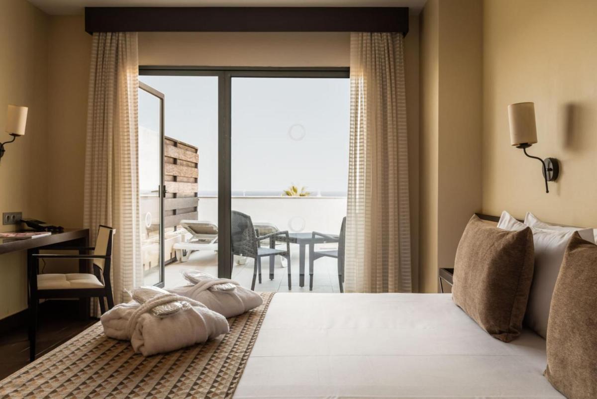 Cama o camas de una habitación en ALEGRIA Palacio Mojacar - Adults Only