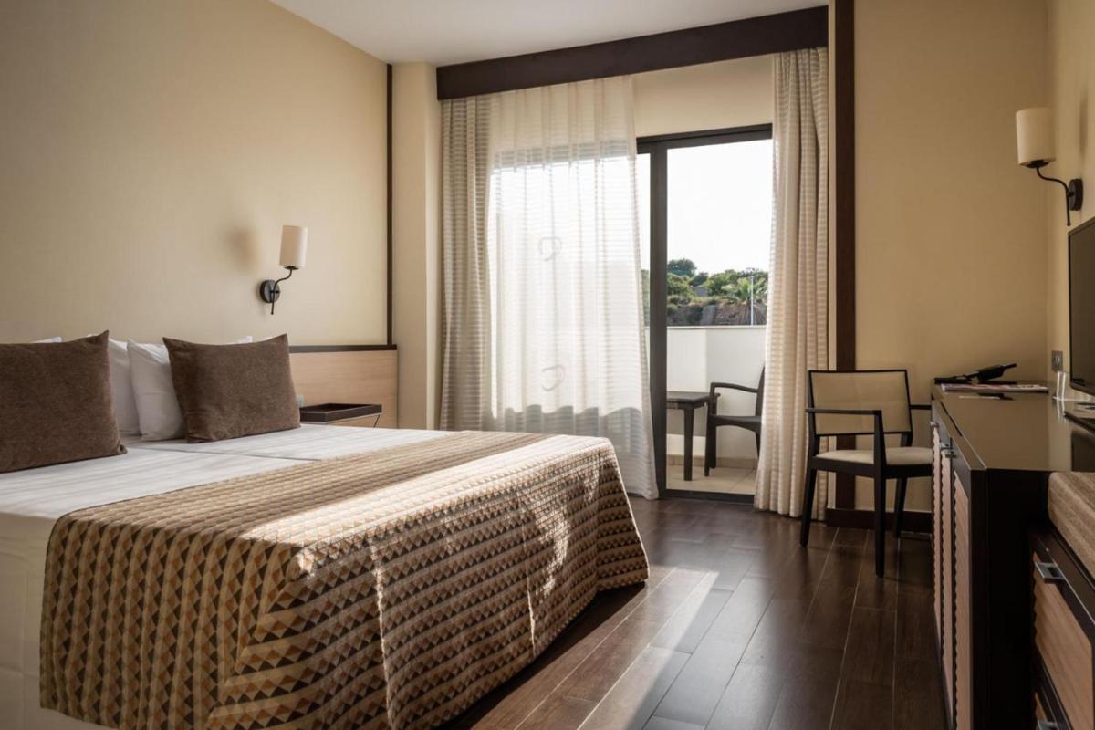 Cama o camas de una habitación en ALEGRIA Palacio Mojacar - Adults Only