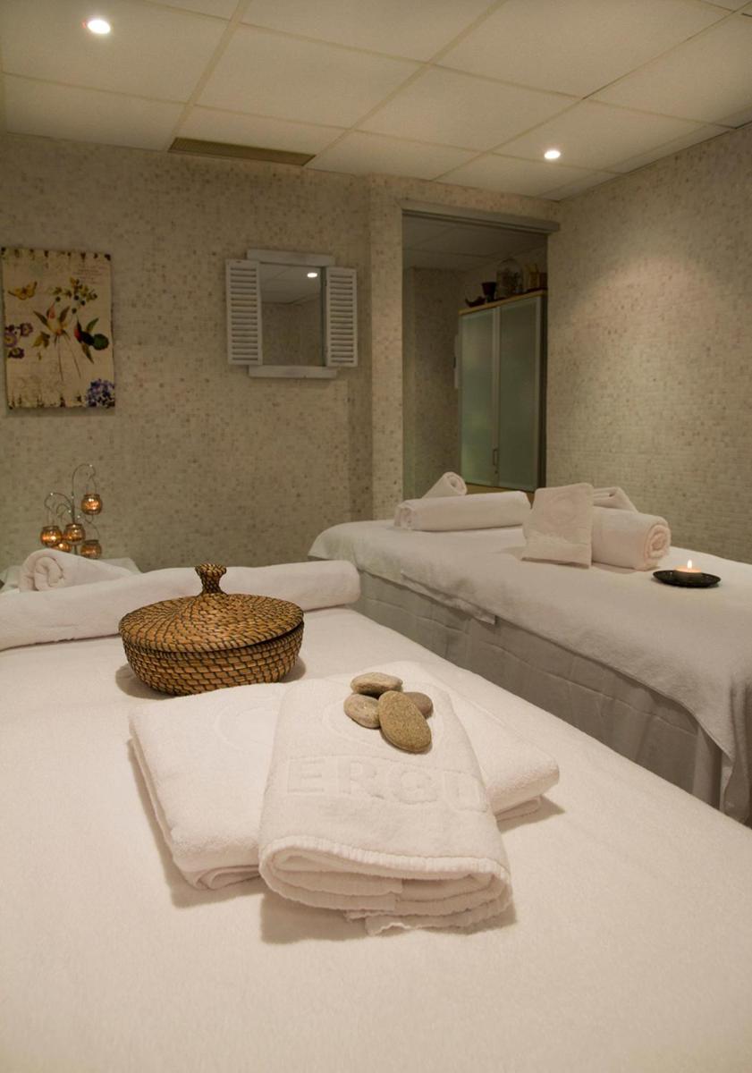 Cama o camas de una habitación en ALEGRIA Palacio Mojacar - Adults Only