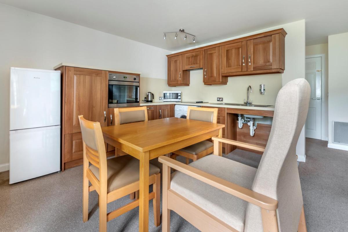 The Kenmore Club - Housity