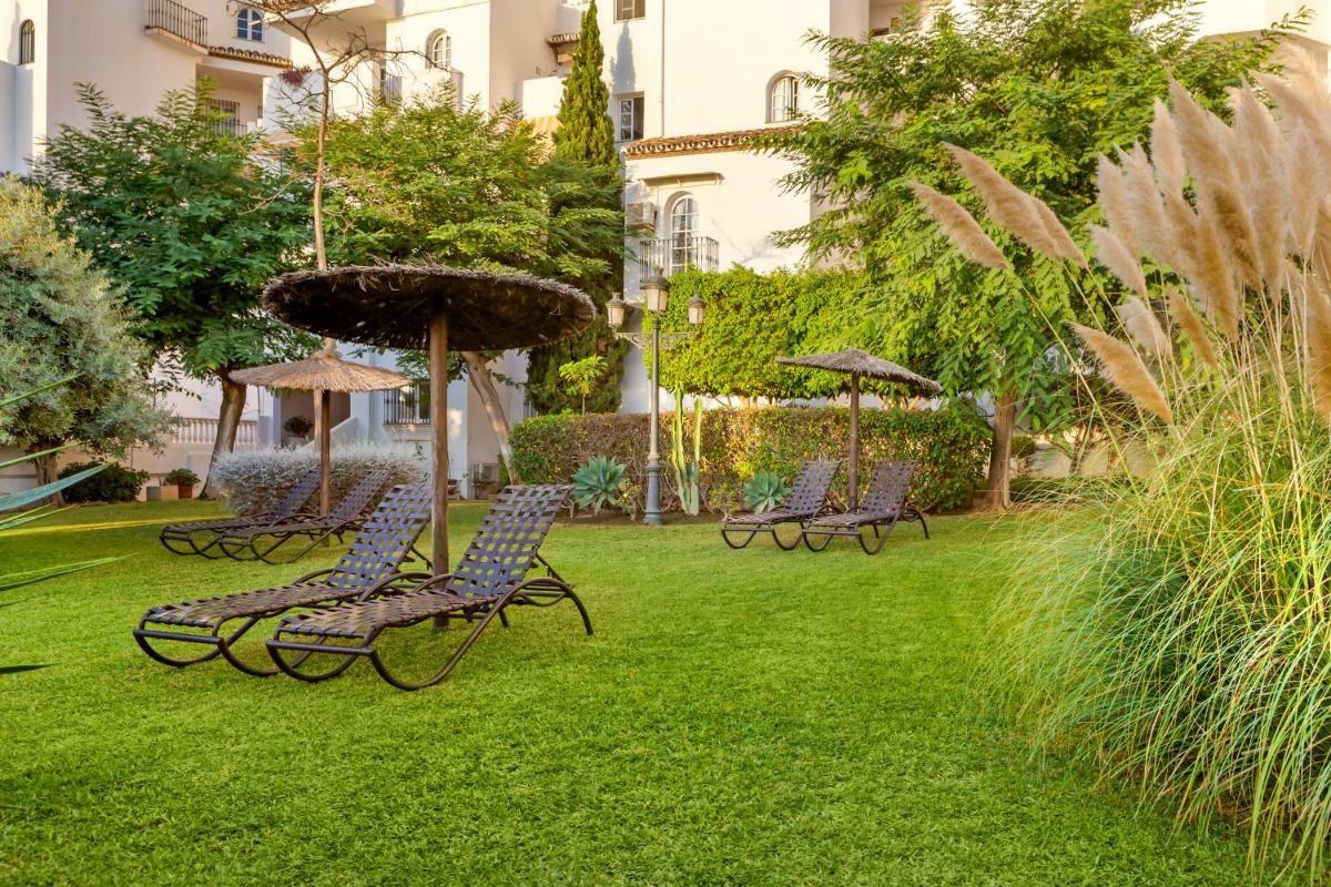 Jardín al aire libre en Royal Oasis Club at Pueblo Quinta