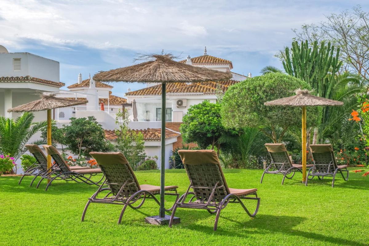 Jardín al aire libre en Royal Oasis Club at Pueblo Quinta
