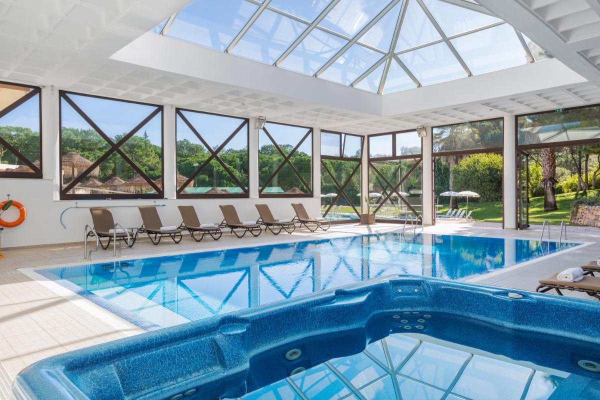 A piscina em ou perto de Vilar do Golf