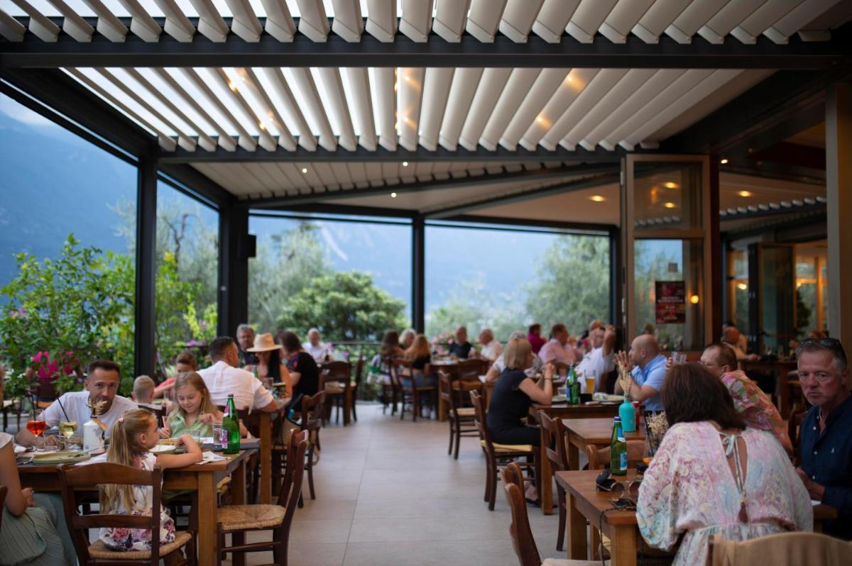 Hotel Limone - Housity