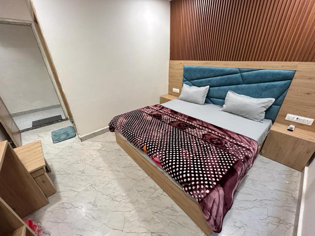 Avadh Guest House - Housity