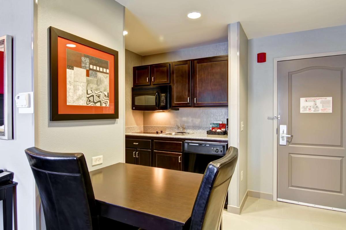 Homewood Suites by Hilton Leesburg - Housity