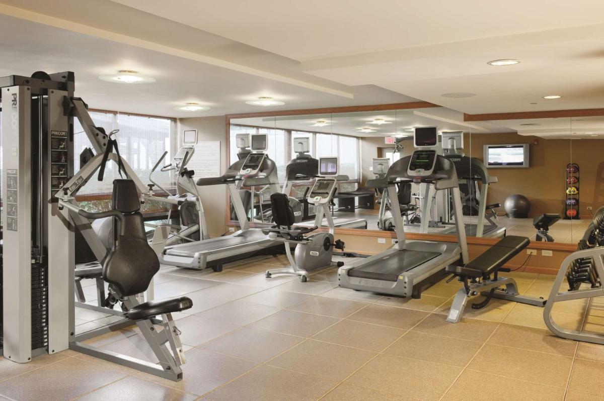 DoubleTree by Hilton Chicago - Arlington Heights - Housity