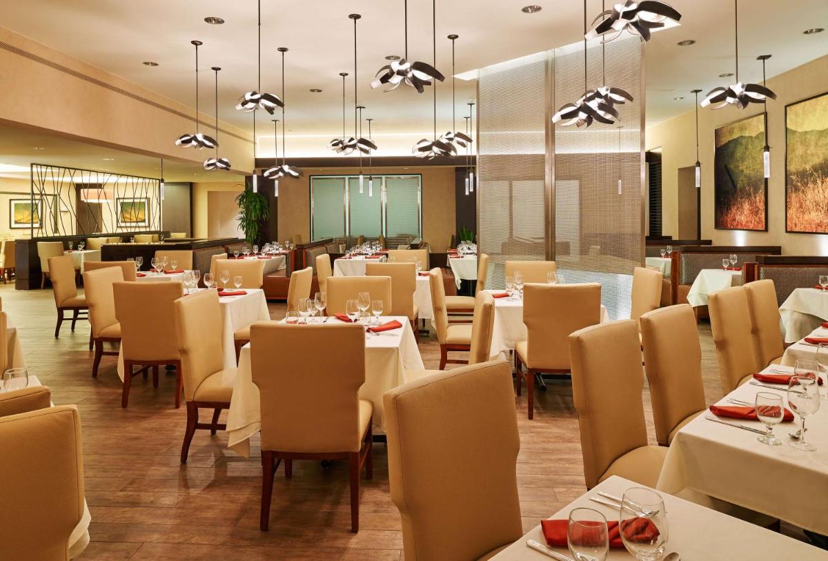 Suitetrails - DoubleTree by Hilton San Antonio Airport
