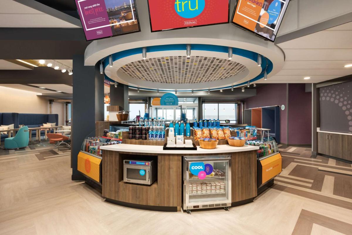 Tru By Hilton Cedar Rapids Westdale - Housity