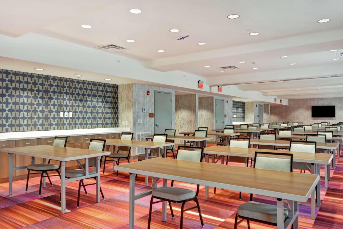 Home2 Suites By Hilton Beaufort - Housity
