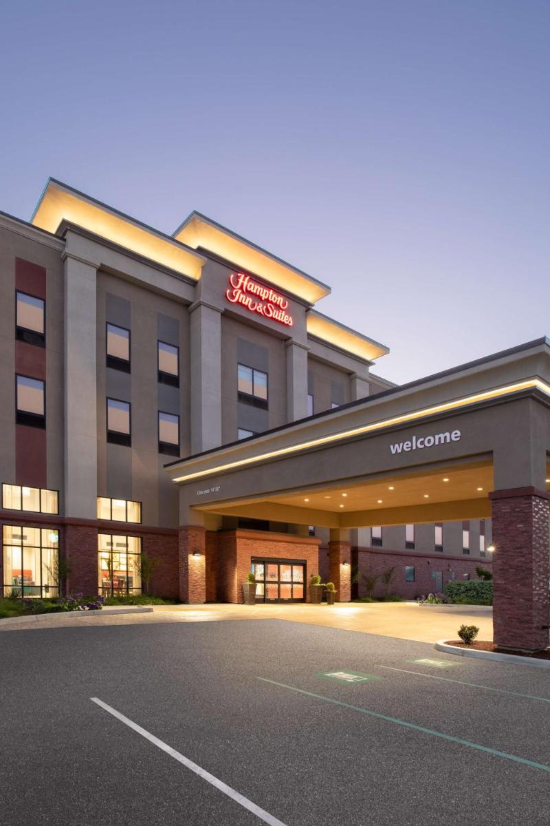 Hampton Inn & Suites Watsonville - Housity