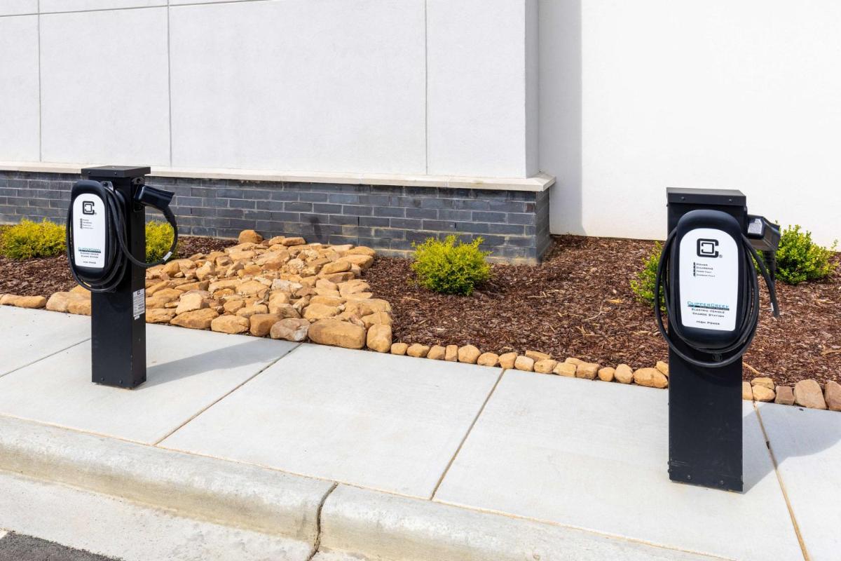 Hampton Inn Albertville, Al - Housity