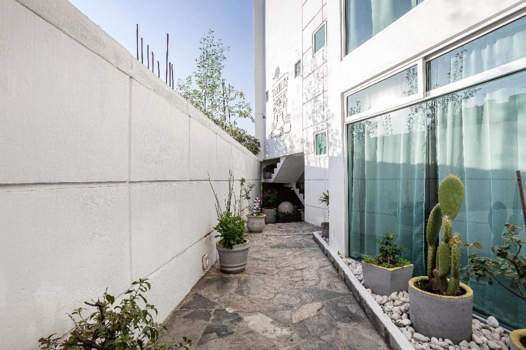 Casa Mexicana - Seguridad, 10min de Centros Comerciales & Zona Esmeralda - Empresas bienvenidas - Housity