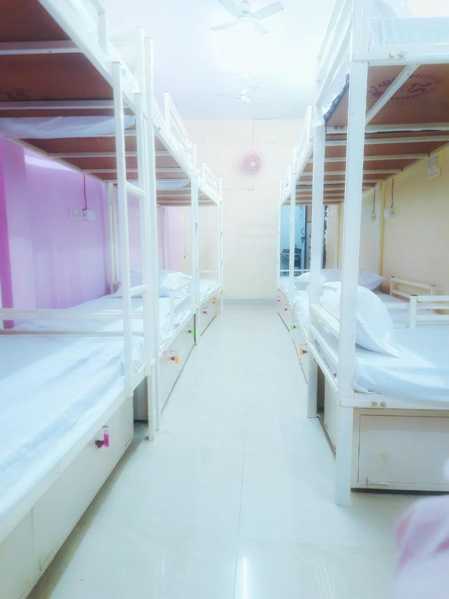 BASERA DORMITORY - Housity
