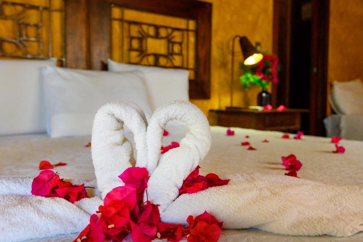 LAGO HOTEL - Housity