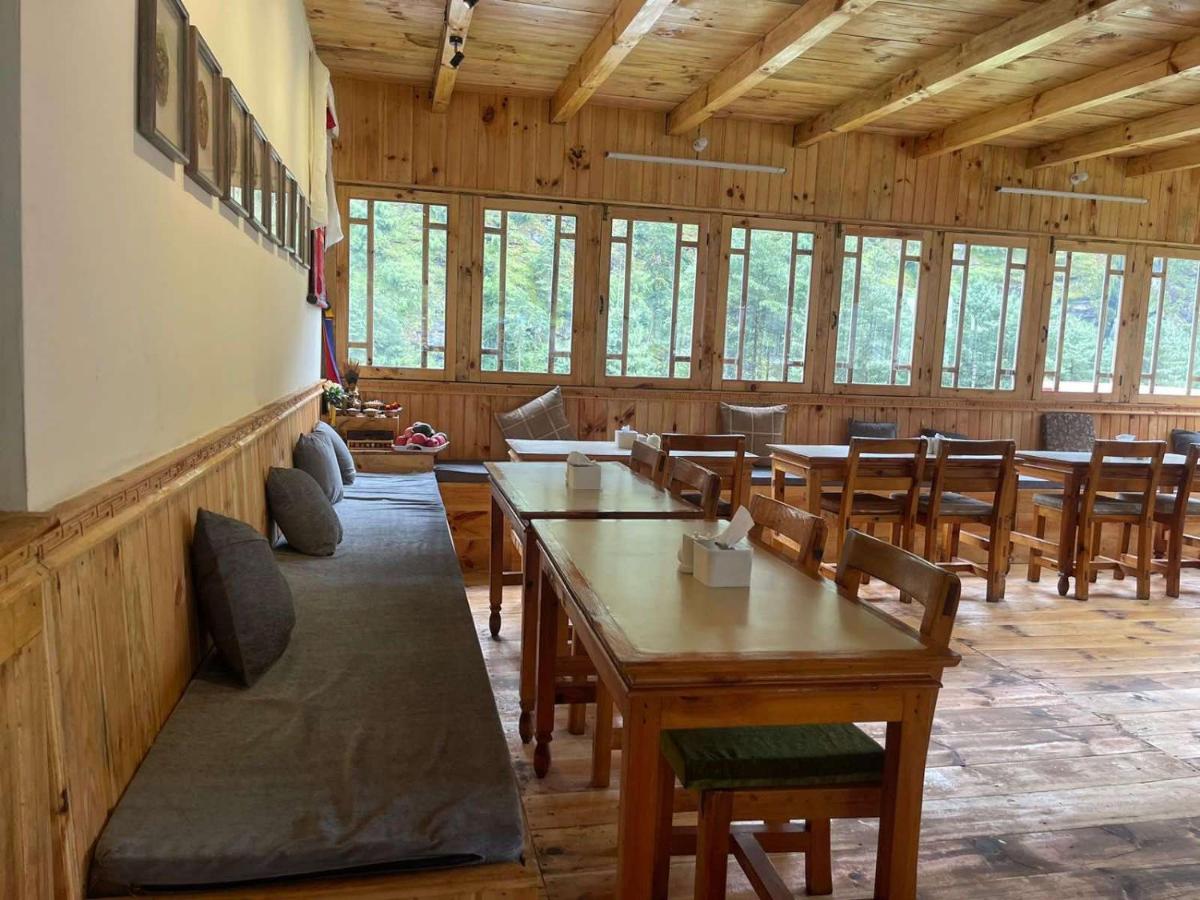 Kongde Peak Guest House - Housity