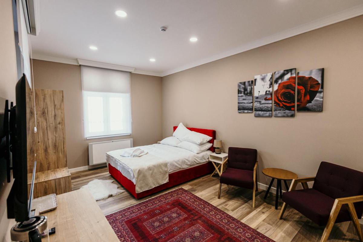 Pansion "Fawlty Towers" Sarajevo - Housity