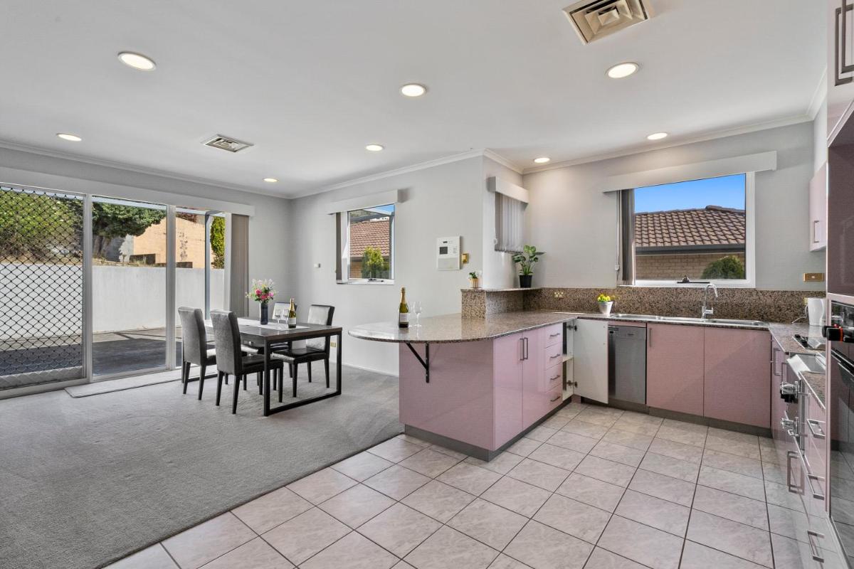 Super nice house with sea view free parking - Housity