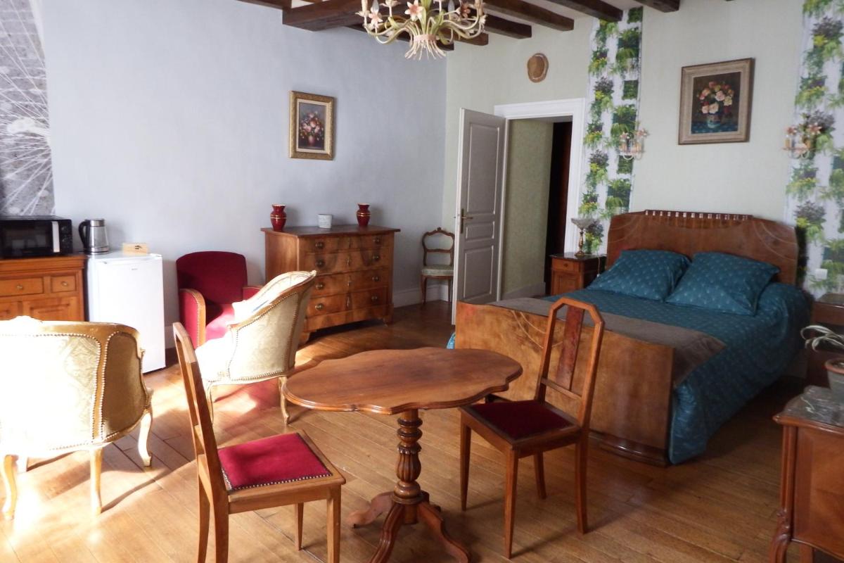 Chez Florence et Sylvain de Loudun - Housity