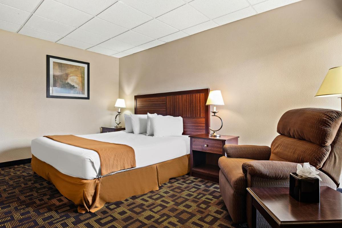 Rodeway Inn McPherson East - Housity