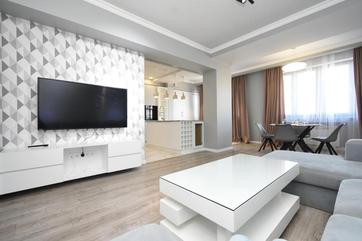 Suitetrails - Luxury apartment in Yerevan, Komitas 36b