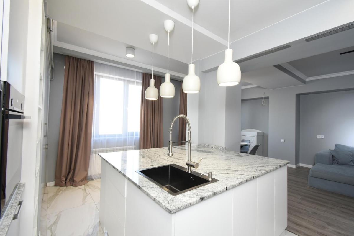 Suitetrails - Luxury apartment in Yerevan, Komitas 36b