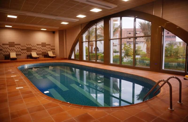 LYNATEL PALACE - Housity