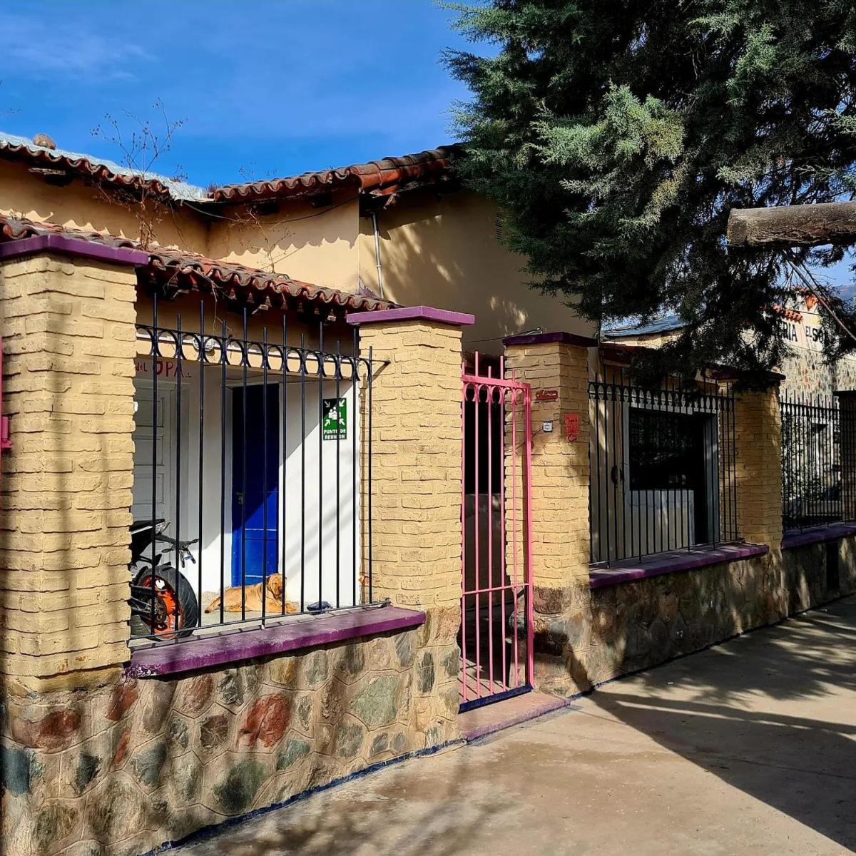 Hostal El Buen Descanso - Housity