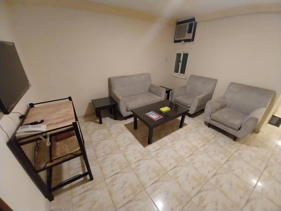 شقق نجوم الجزيرة للشقق المخدومة - Housity