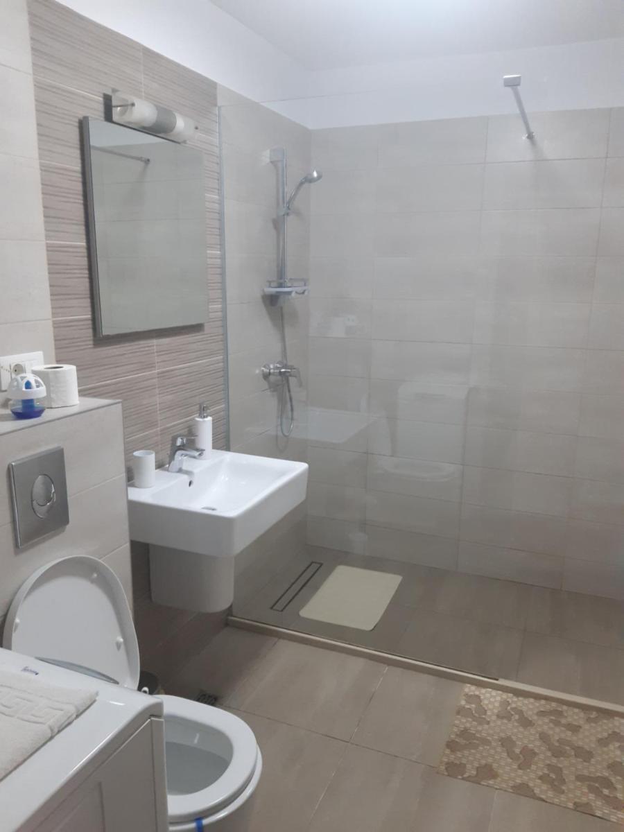 Suitetrails - Apartament Marcel - Coresi Mall