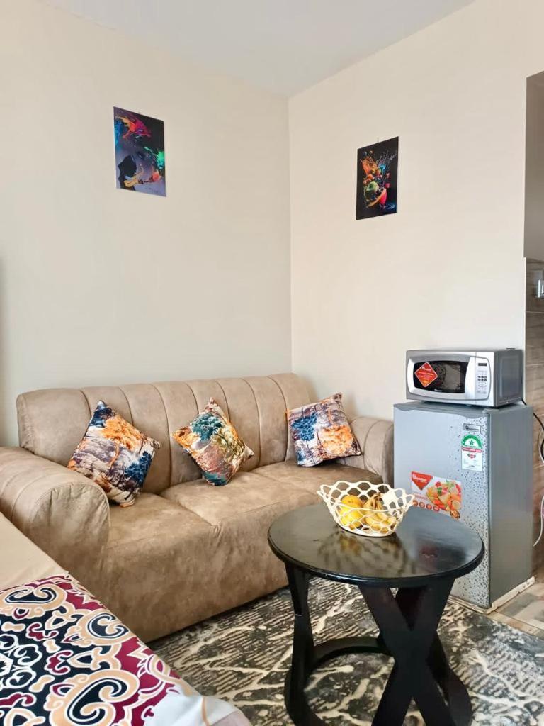 Homely Studio Apartment - Housity