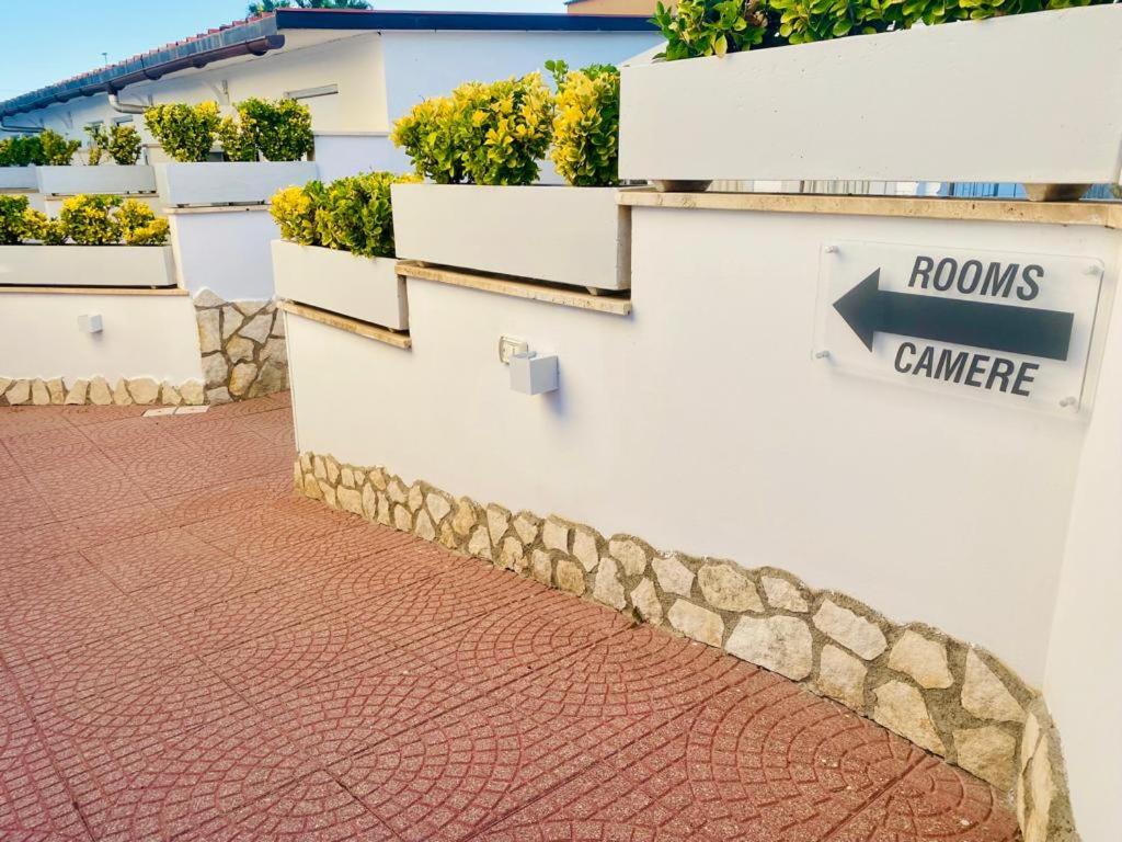 Airport Hotel - Housity