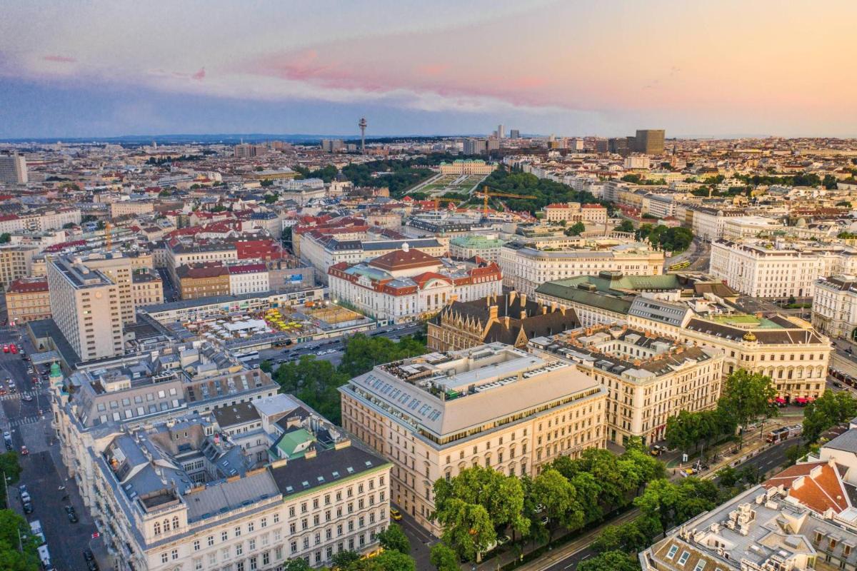 The Ritz-Carlton, Vienna - Housity