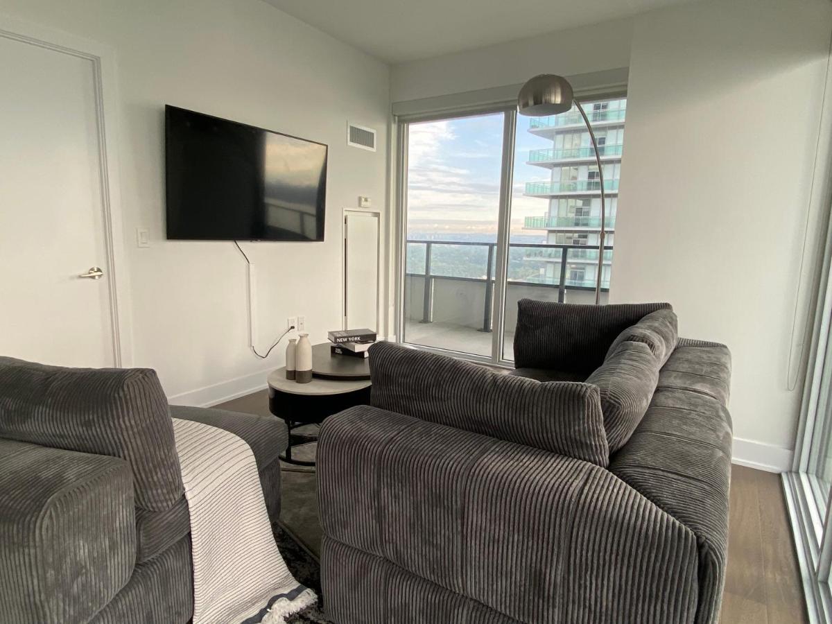 1 bedroom Waterfront Condo Toronto - Housity